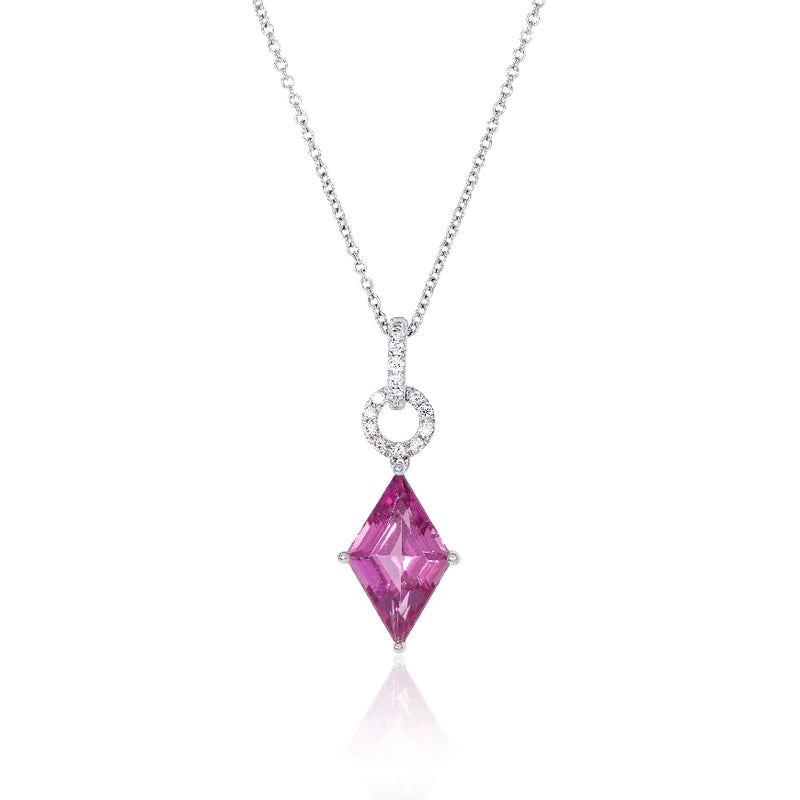 Pink Tourmaline, Kite Shaped with diamond bale, 18kt wg.
3.24 ct PT