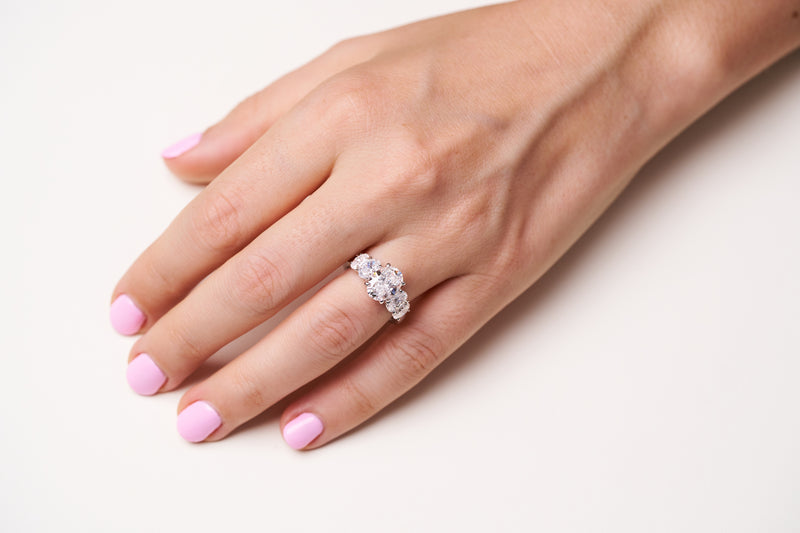 Graduated Oval Diamond Engagement Ring