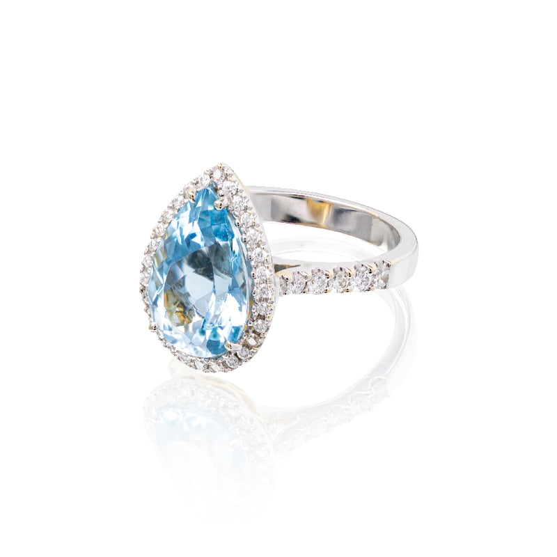 18kt wg pear shape Aquamarine 4.33 ct with Diamonds pave set around bezel and on shank D 1.12cttw