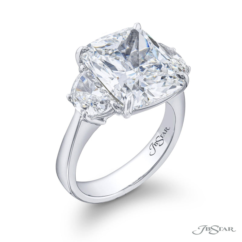 Dazzling diamond engagement ring featuring